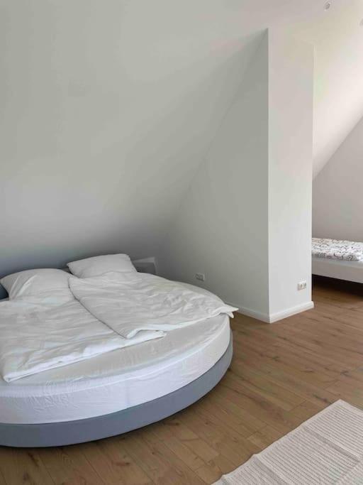 Messe- Augsburg- Legoland Guenzburg - 6 Personen Appartement Zusmarshausen Buitenkant foto
